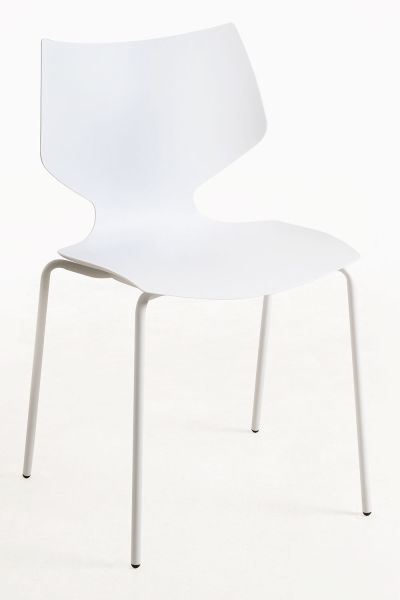 Chaise Plecy: Style avant-gardiste pour votre salle à manger